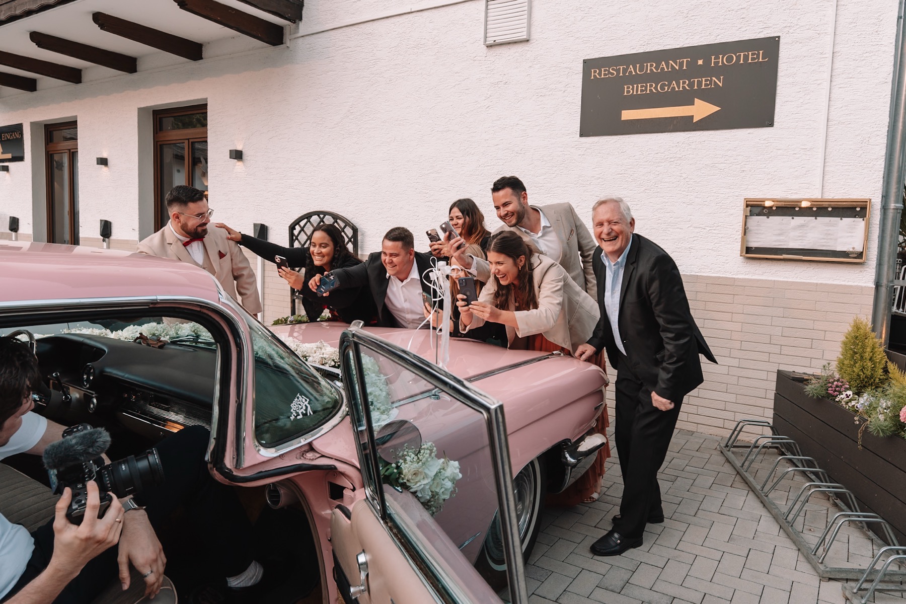Paparazzi-Moment am Oldtimer